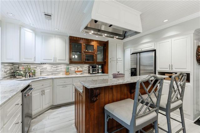 515 Forest Place, Roswell, GA 30076