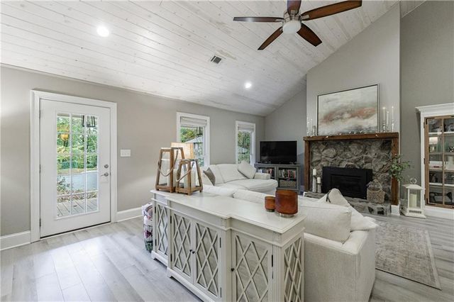 515 Forest Place, Roswell, GA 30076