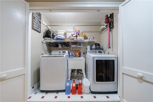 515 Forest Place, Roswell, GA 30076