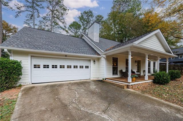 515 Forest Place, Roswell, GA 30076