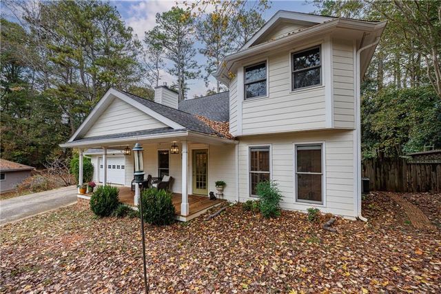 515 Forest Place, Roswell, GA 30076