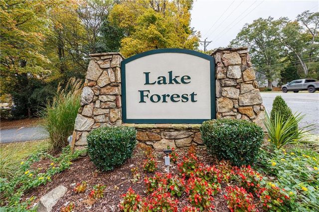 515 Forest Place, Roswell, GA 30076