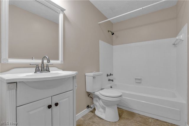 1720 Red Bird Road, Madison, OH 44057