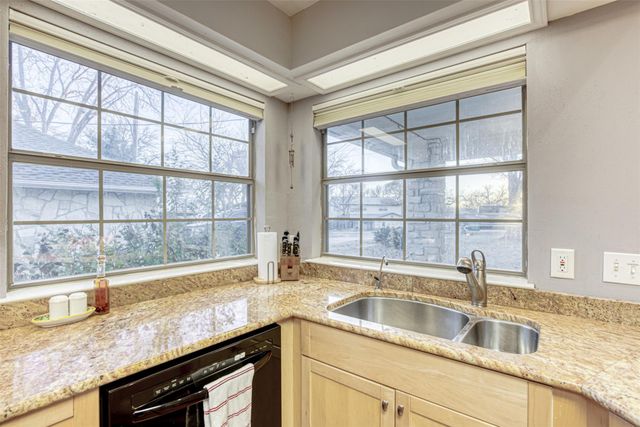 609 E Briarway DR, Granite Shoals, TX 78654