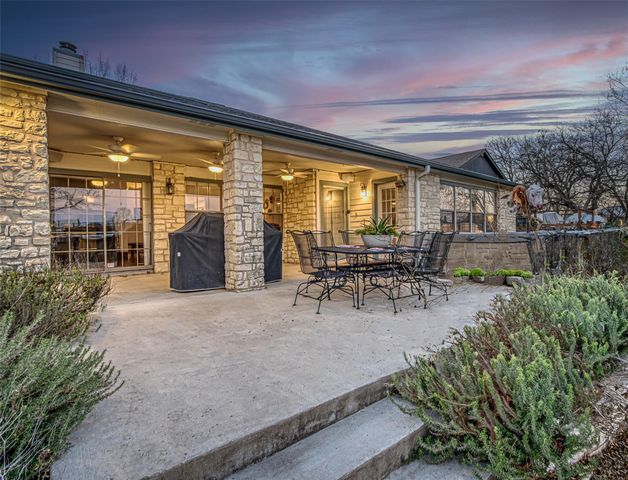 609 E Briarway DR, Granite Shoals, TX 78654