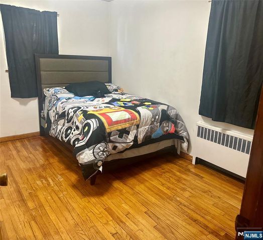239 Riverview Place, Cliffside Park, NJ 07010