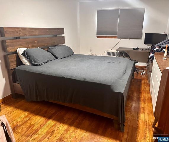 239 Riverview Place, Cliffside Park, NJ 07010
