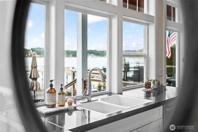 839 Fox Drive, Fox Island, WA 98333