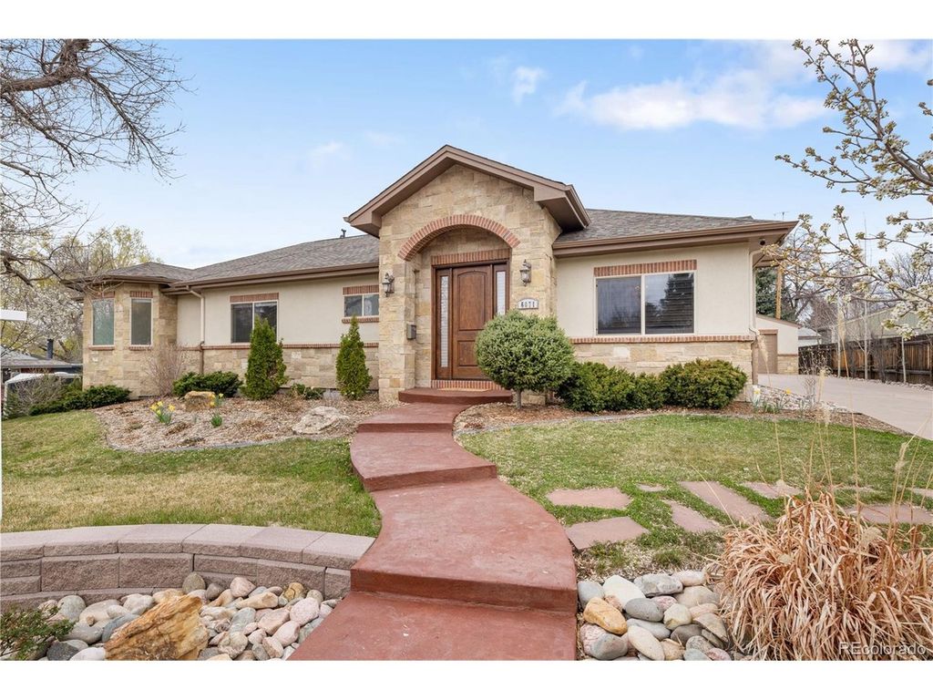 6071 S Detroit St, Centennial, CO 80121