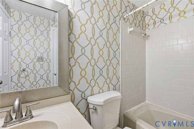 8422 Shannon Green Ct, Henrico, VA 23228