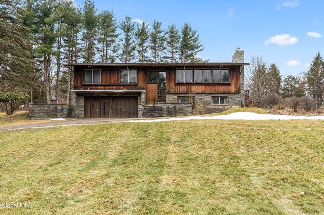 273 Upper Mannix Road, East Greenbush, NY 12061