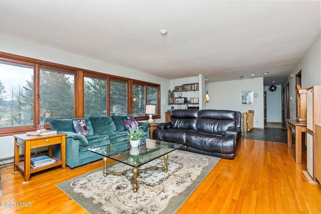 273 Upper Mannix Road, East Greenbush, NY 12061