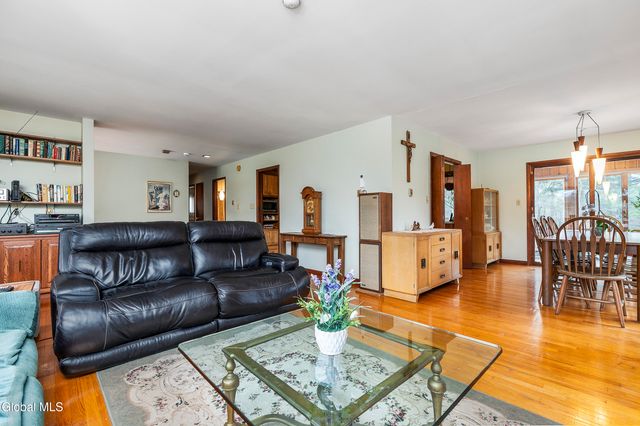 273 Upper Mannix Road, East Greenbush, NY 12061