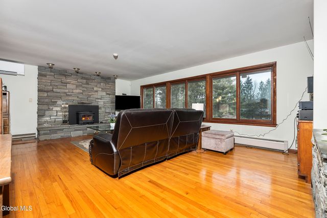 273 Upper Mannix Road, East Greenbush, NY 12061