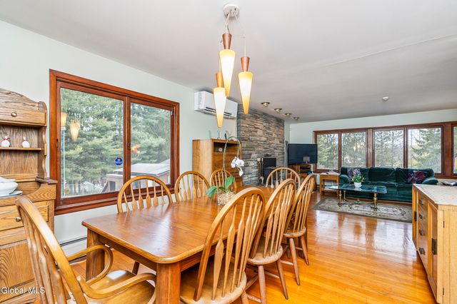 273 Upper Mannix Road, East Greenbush, NY 12061