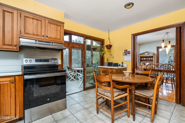 273 Upper Mannix Road, East Greenbush, NY 12061