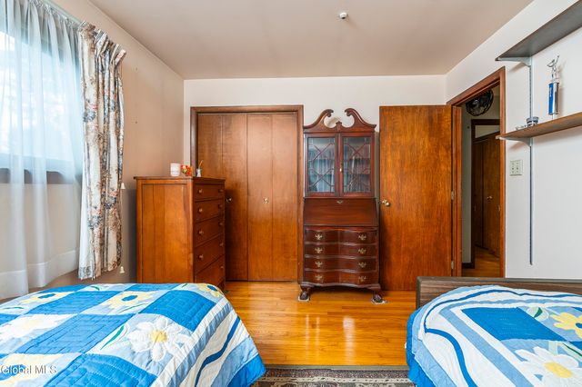 273 Upper Mannix Road, East Greenbush, NY 12061