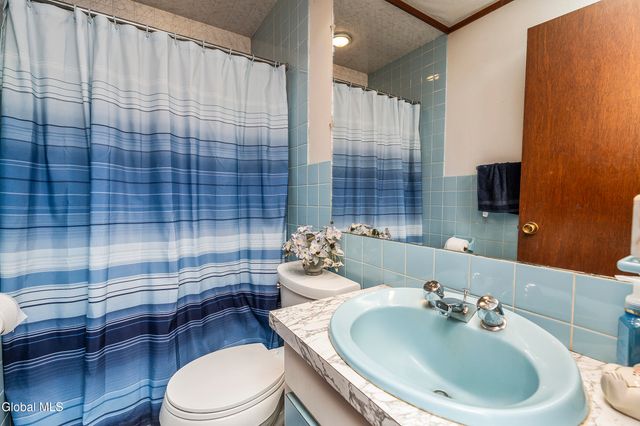 273 Upper Mannix Road, East Greenbush, NY 12061