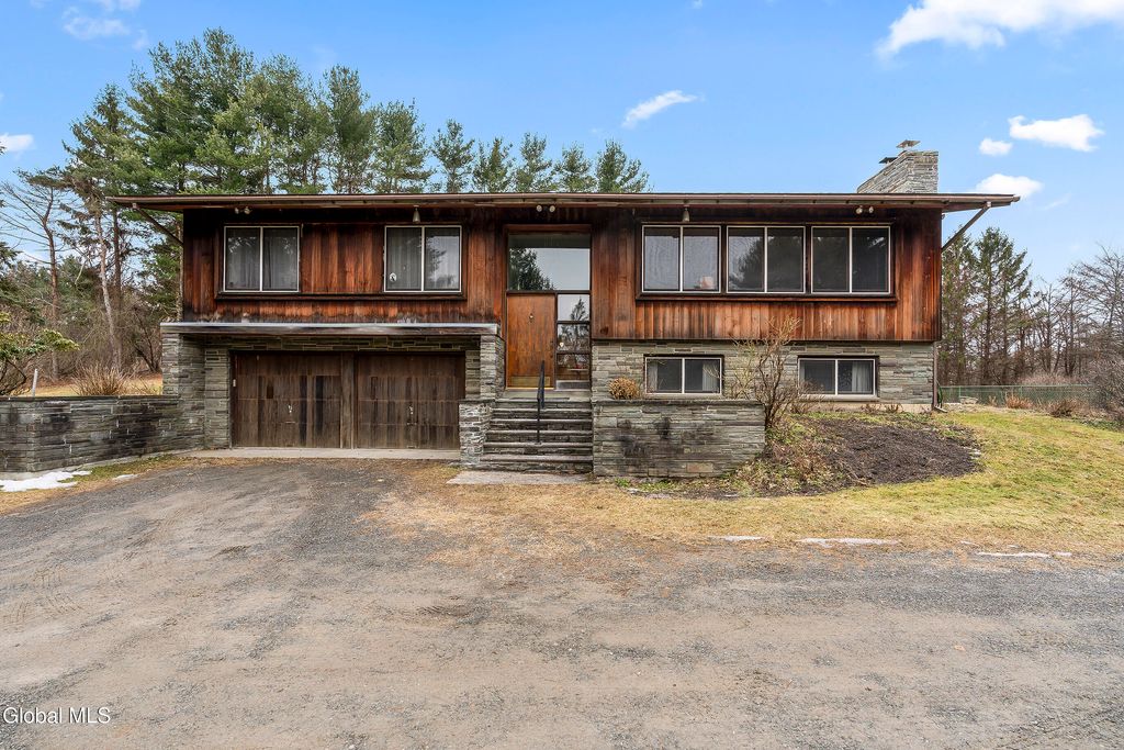 273 Upper Mannix Road, East Greenbush, NY 12061