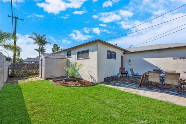 7781 Ledon Way, Midway City, CA 92655