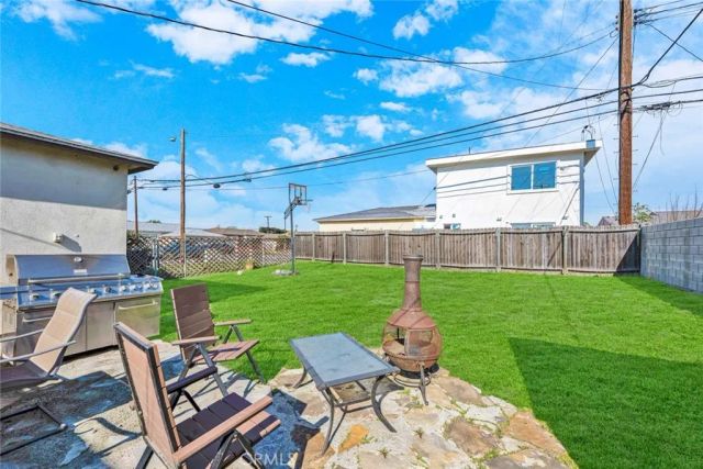 7781 Ledon Way, Midway City, CA 92655