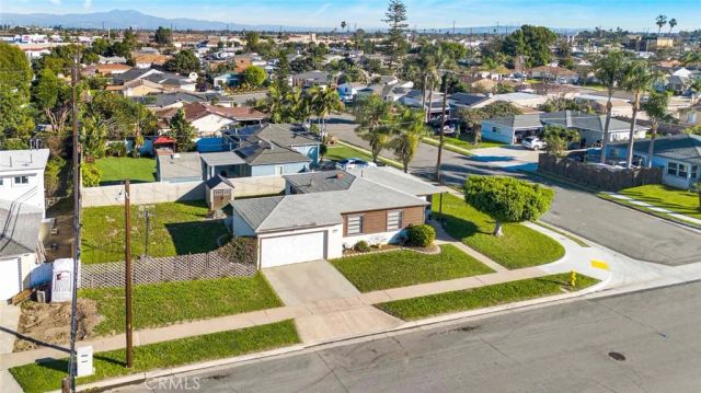 7781 Ledon Way, Midway City, CA 92655