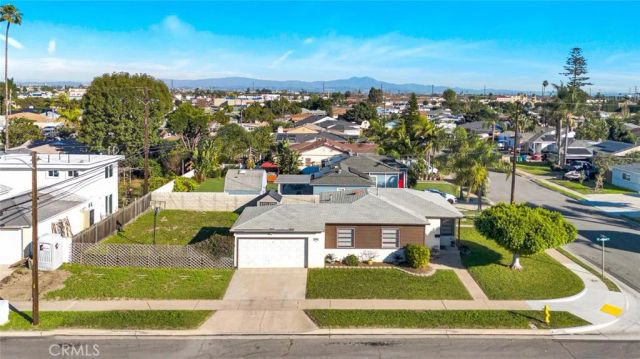 7781 Ledon Way, Midway City, CA 92655