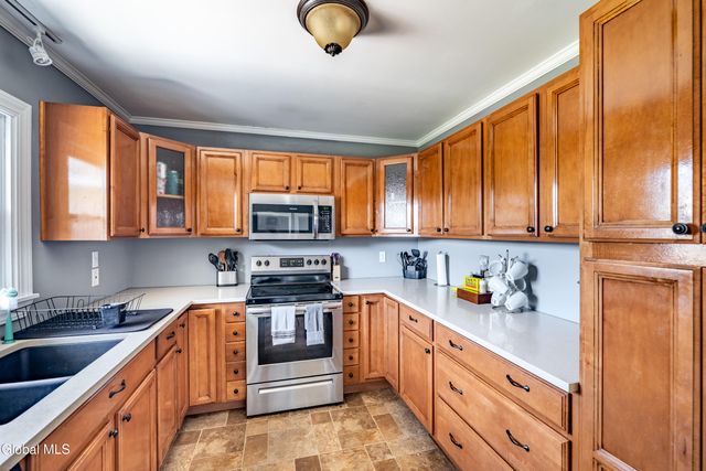 2837 Woodbridge Avenue, Rotterdam, NY 12306