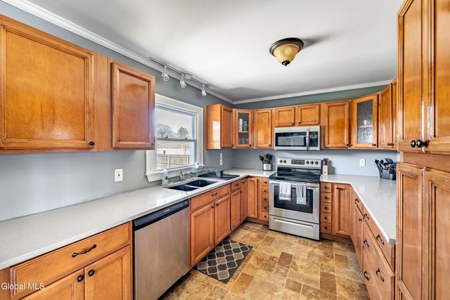 2837 Woodbridge Avenue, Rotterdam, NY 12306