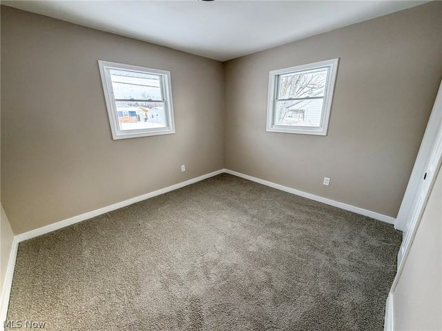 58 Rutledge Drive, Youngstown, OH 44505