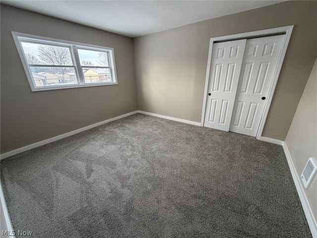 58 Rutledge Drive, Youngstown, OH 44505