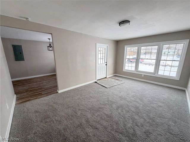 58 Rutledge Drive, Youngstown, OH 44505