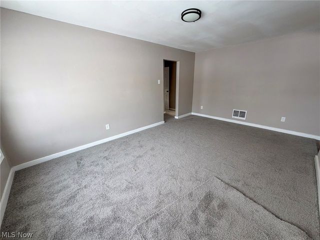 58 Rutledge Drive, Youngstown, OH 44505