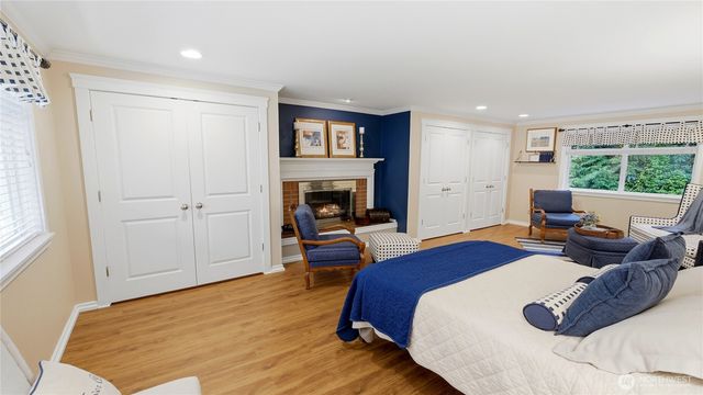 10506 Robin Hood Drive, Edmonds, WA 98020