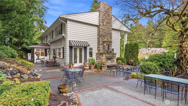 10506 Robin Hood Drive, Edmonds, WA 98020