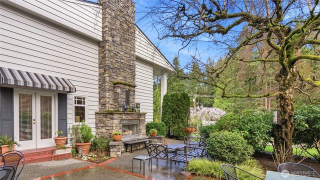 10506 Robin Hood Drive, Edmonds, WA 98020