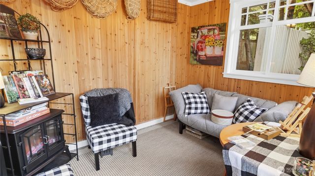 10506 Robin Hood Drive, Edmonds, WA 98020