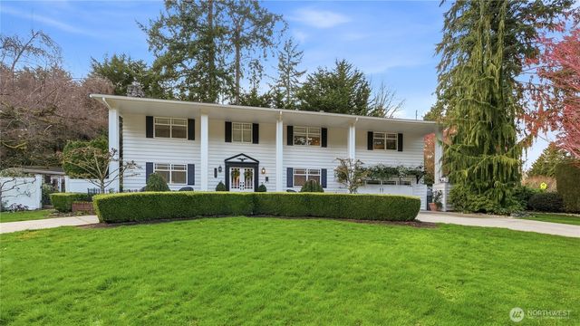 10506 Robin Hood Drive, Edmonds, WA 98020