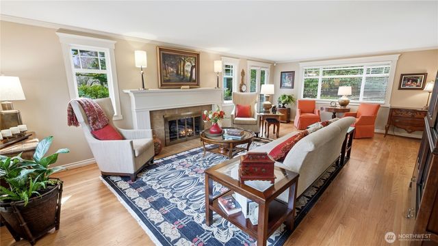 10506 Robin Hood Drive, Edmonds, WA 98020