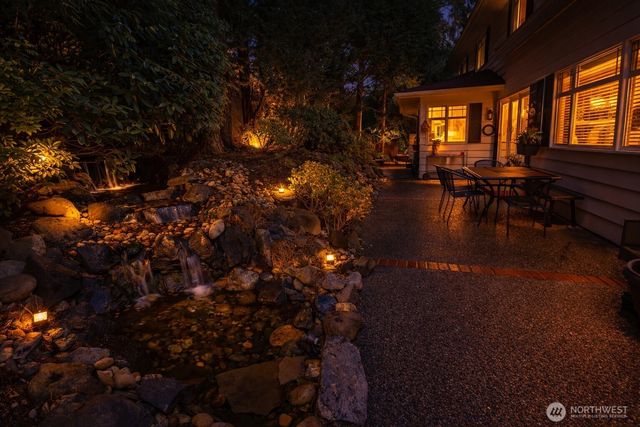 10506 Robin Hood Drive, Edmonds, WA 98020