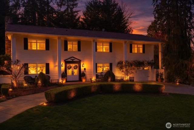 10506 Robin Hood Drive, Edmonds, WA 98020