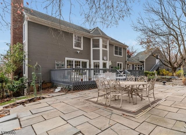 6 Fawn Ridge Rd, Clinton Twp., NJ 08833