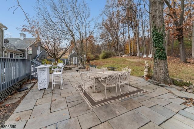 6 Fawn Ridge Rd, Clinton Twp., NJ 08833