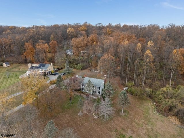 6 Fawn Ridge Rd, Clinton Twp., NJ 08833