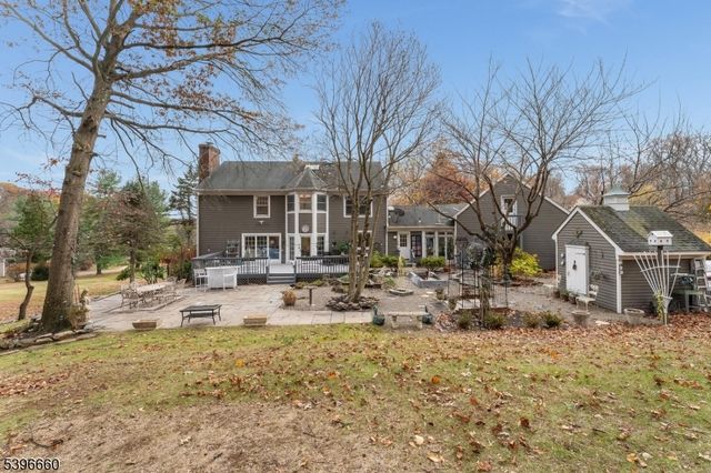 6 Fawn Ridge Rd, Clinton Twp., NJ 08833