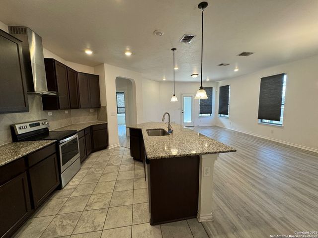 1002 Galapagos, San Antonio, TX 78214