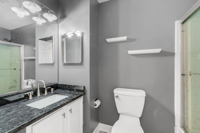 160 Fairfield Lane, Carol Stream, IL 60188