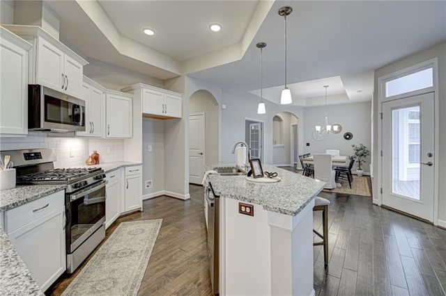 2433 Albemarle Court, Winston-salem, NC 27106