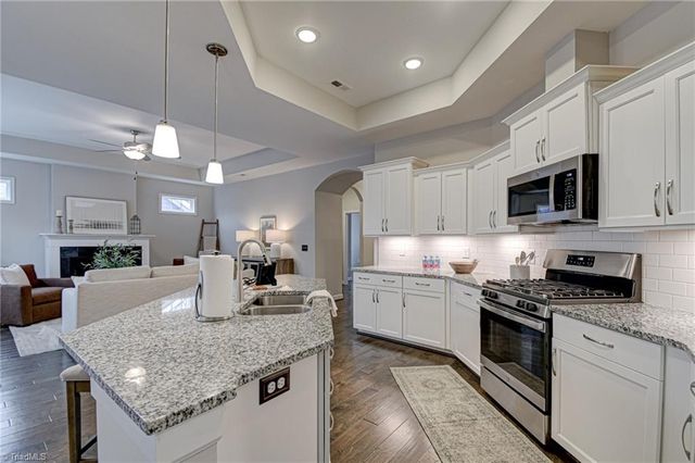 2433 Albemarle Court, Winston-salem, NC 27106