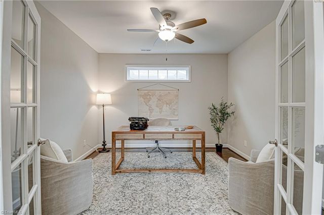 2433 Albemarle Court, Winston-salem, NC 27106